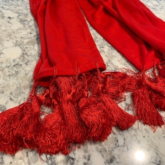 GIVENCHY Wool Wrap Throw - 24”X80” - Picture 12 of 14